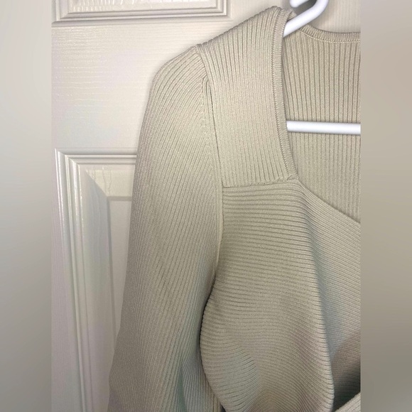 New Aritzia Ten by Babaton Cropped knit criss-cross longsleeve - Picture 8 of 13